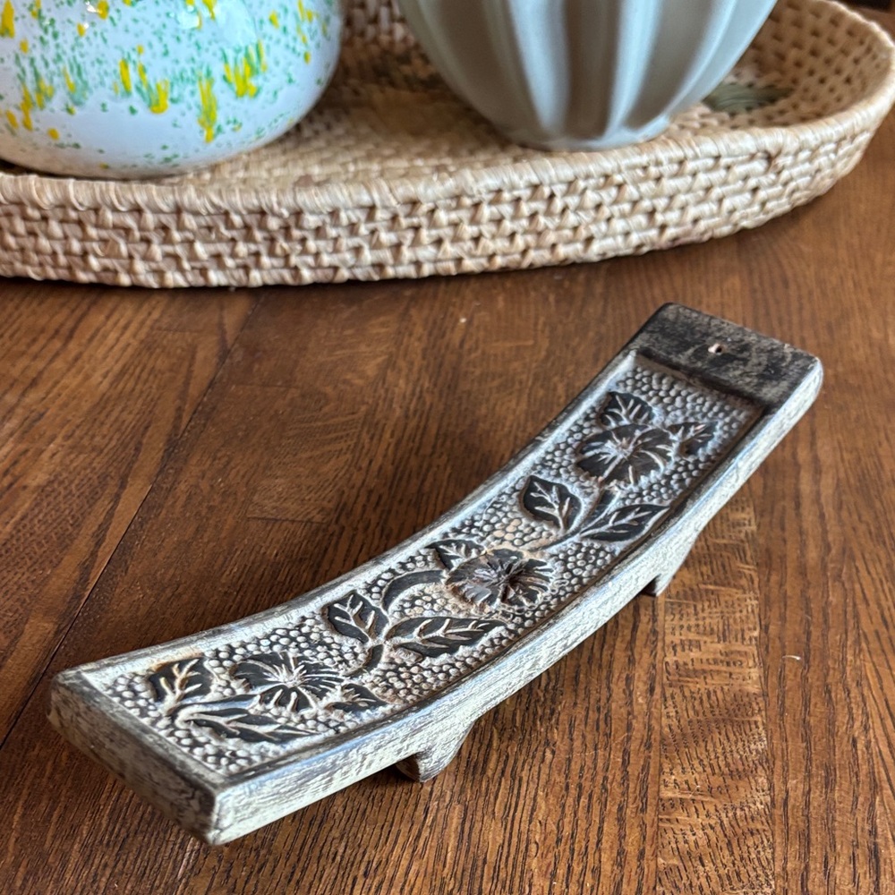 Floral Carved Wooden Incense Holder ✨
